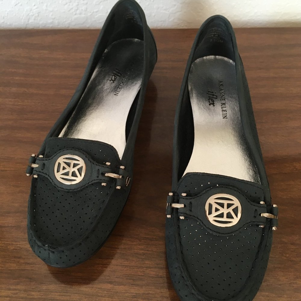 Anne Klein Women's Dress Loafer - dark turquoise, size 7.5.M